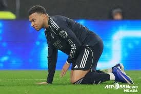 欧冠淘汰赛前瞻：曼城对阵皇家马德里,