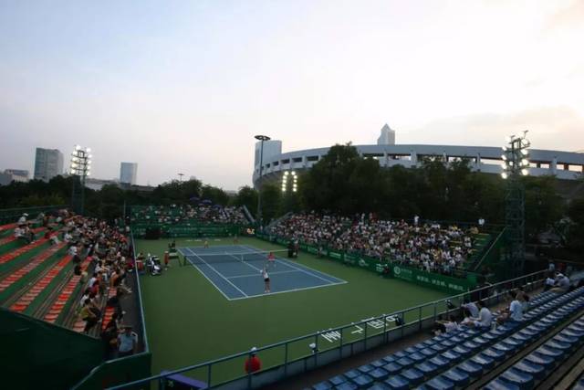 这场半决赛 这场半决赛